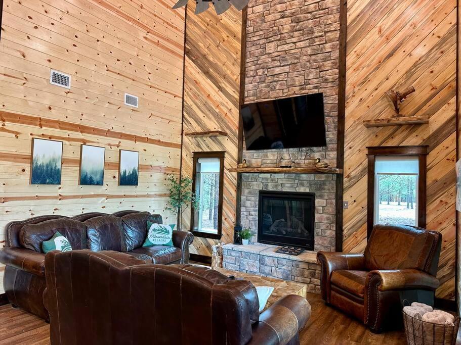 Villa The Whiskey Trip! Family Getaway à Broken Bow Extérieur photo